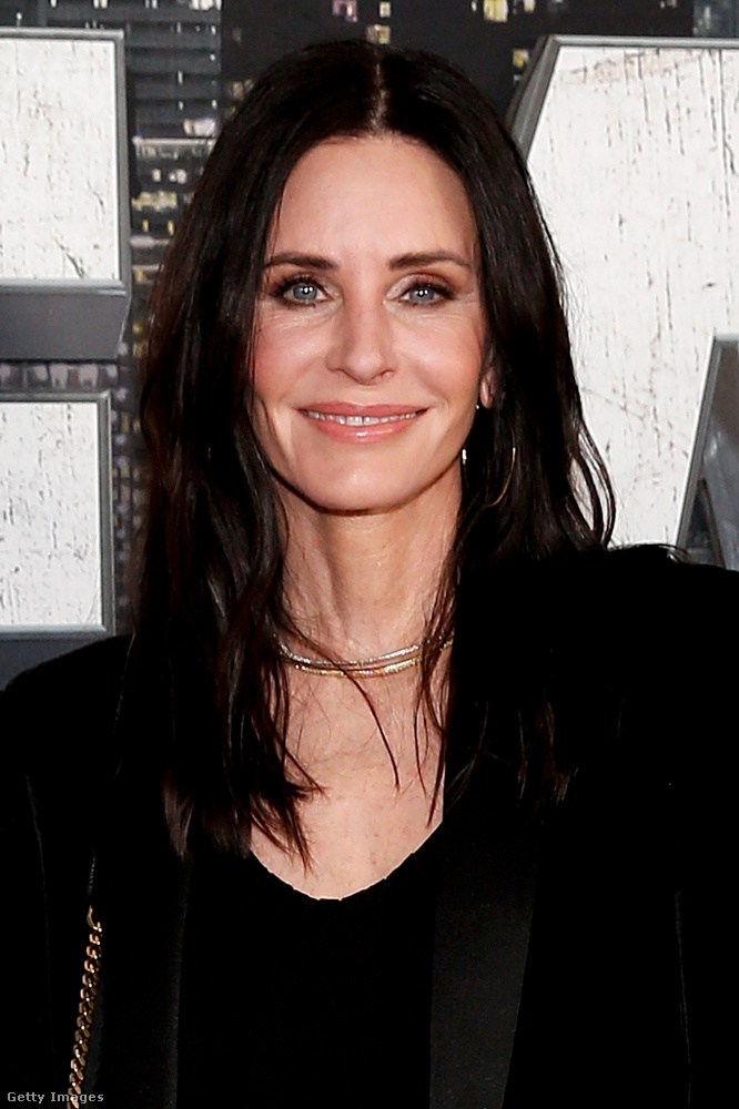 Courteney Cox&nbsp;A Jóbarátok egyik legnagyobb sztárja, Courteney Cox, Jennifer Aniston mellett vált világhírűvé