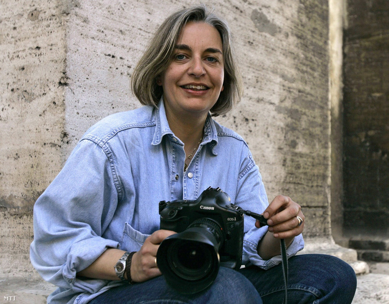 Anja Niedringhaus az AP fotóriportere 2005. áprilisában, Rómában