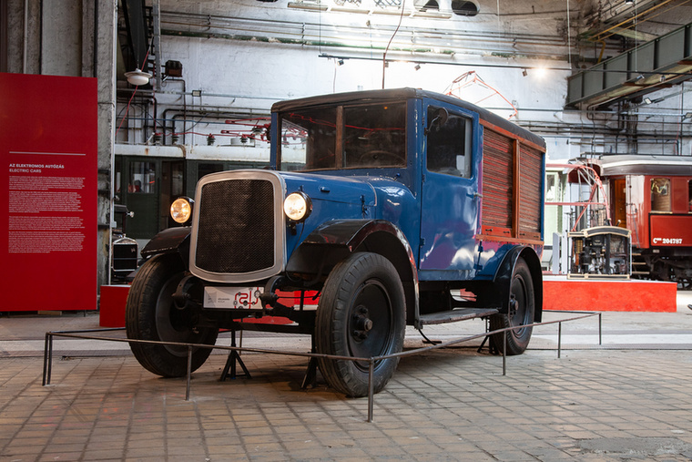 ...ahogy ezt az elektromos hajtású Bergmann tehergépkocsit is 1921-ből