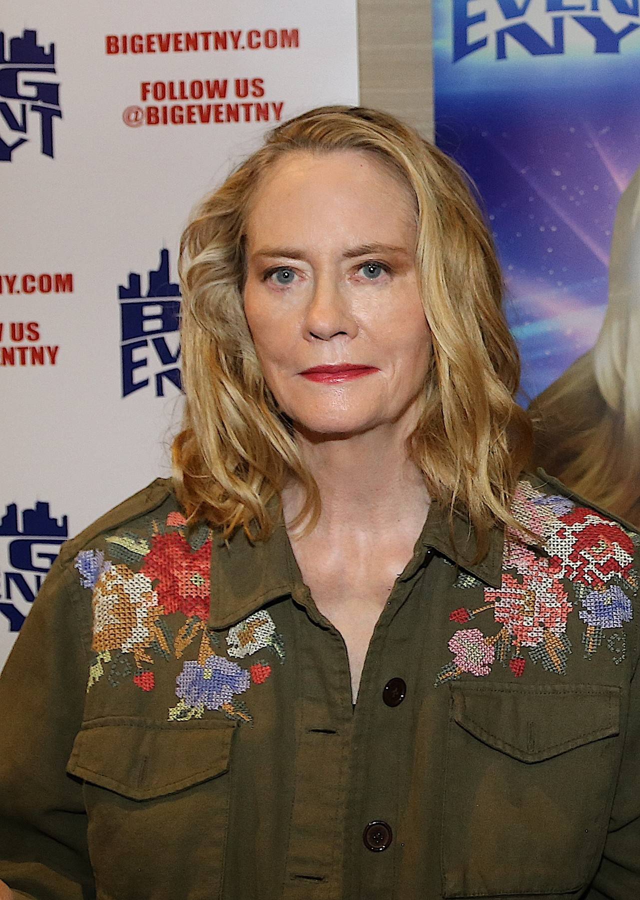 Cybill Shepherd egy 2024-es közönségtalálkozón vett részt New Jersey-ben.