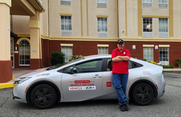 2023-Toyota-Prius-GUINNESS-WORLD-RECORD-with-Wayne-Gerdes