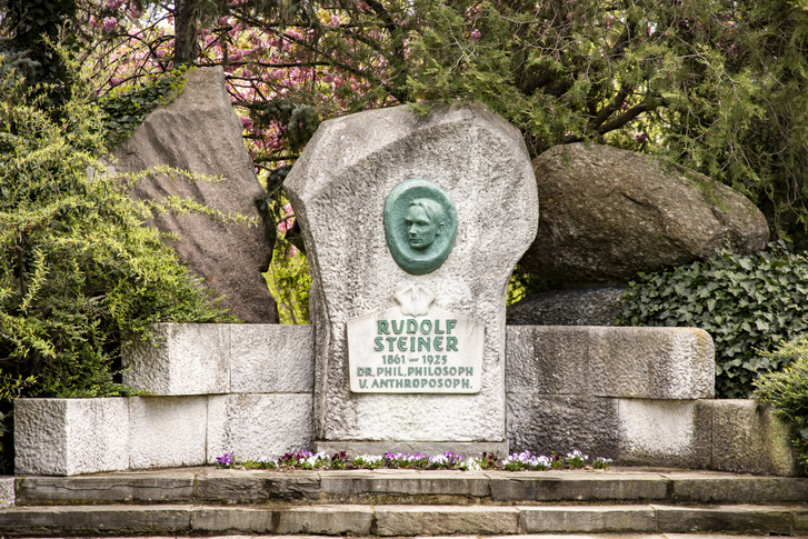 Rudolf Steiner emlékműve Bécsben