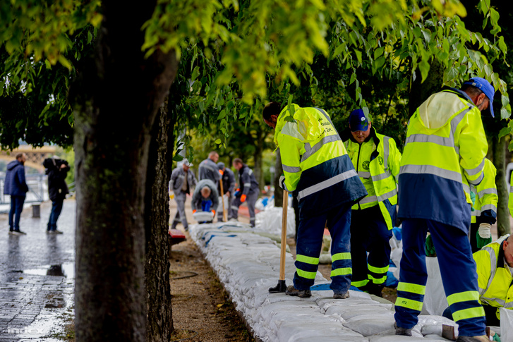 Munkálatok a Margit-szigeten