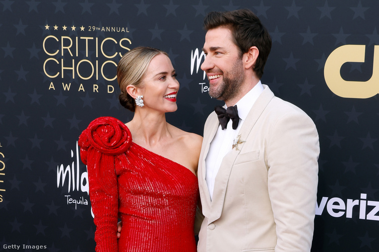 #3: John Krasinski anyák napi meglepetése&nbsp;John Krasinski úgy döntött, hogy anyák napján valami igazán különleges ajándékkal lepi meg Emily Bluntot: egy klasszikus brit sült vacsorát készített számára