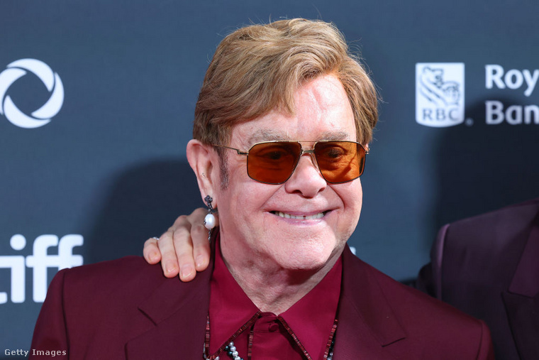 Elton John&nbsp;Elton John egy ikonikus épületben, a nyugat-hollywoodi Sierra Towersben lakott, ahol számos híresség is élt vele egy időben.