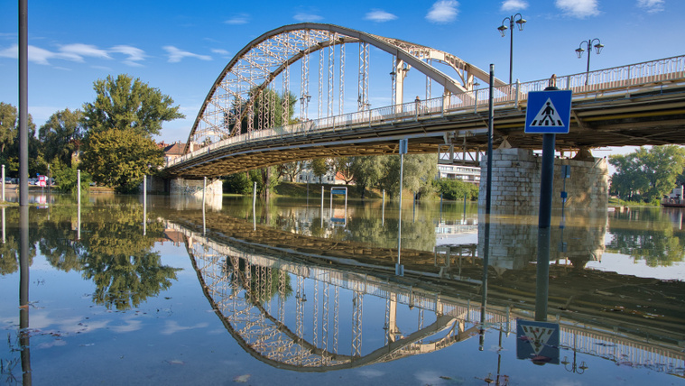 Olvasónk szenzációs képei a győri árvízi védekezésről