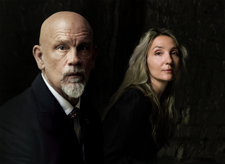 John Malkovich és Anastasya Terenkova 2024-ben