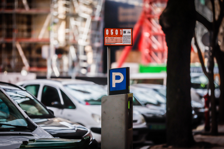 A jövő útja vagy az&nbsp;autósok sarcolása az új budapesti parkolási rendszer?