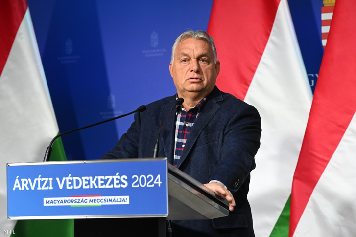 Orbán Viktor az árvíz elleni védekezésről tartott sajtótájékoztatón a Miniszterelnöki Kabinetiroda sajtótermében 2024. szeptember 21-én