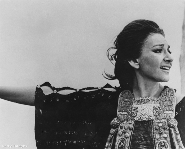 Maria Callas egyedülálló tehetségével jelenségnek számított az operaénekesek között