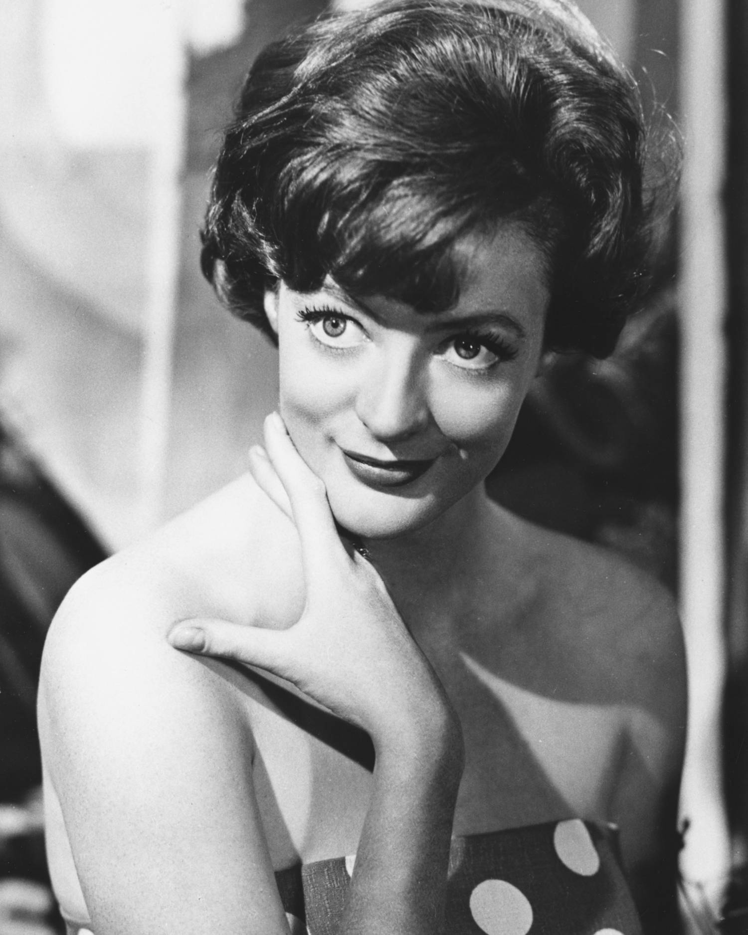 Maggie Smith 1963-ban - gyönyörű színésznő volt fiatalon. A '60-as években olyan filmekben szerepelt, mint a Forró milliók, A fiatal Cassidy vagy A fontos személyek.