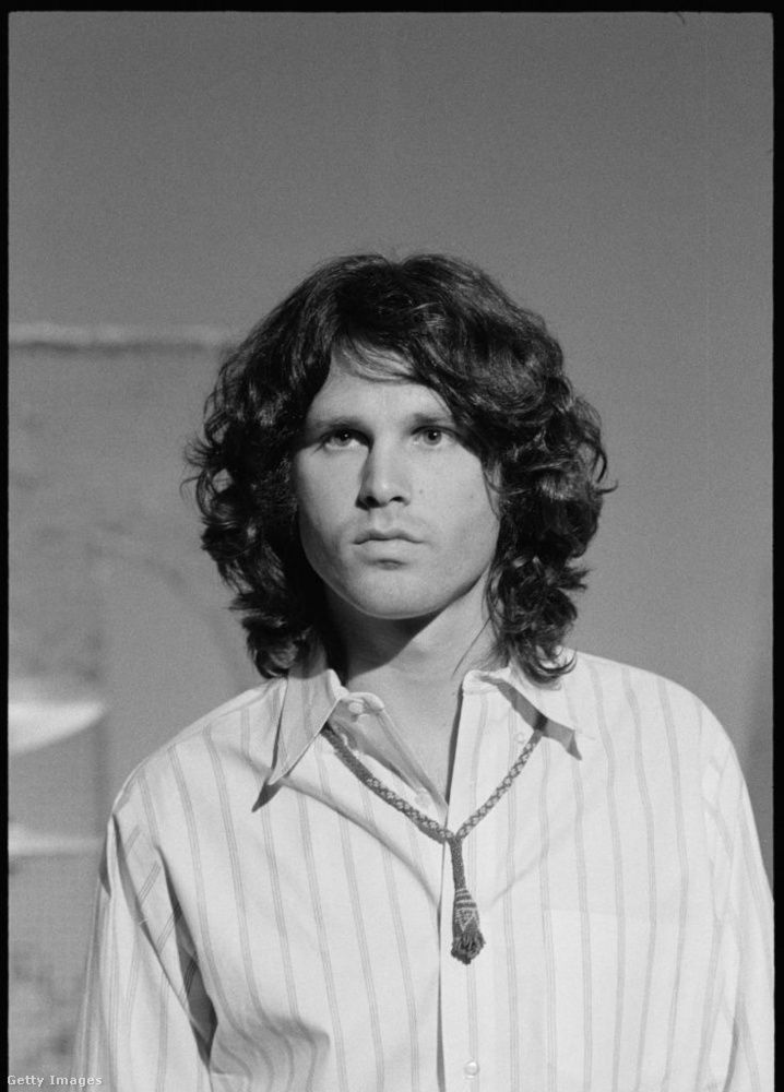  Jim Morrison: a Doors legendás énekese&nbsp;Jim Morrison, a The Doors karizmatikus frontembere híres volt megdöbbentő és extravagáns színpadi jelenlétéről