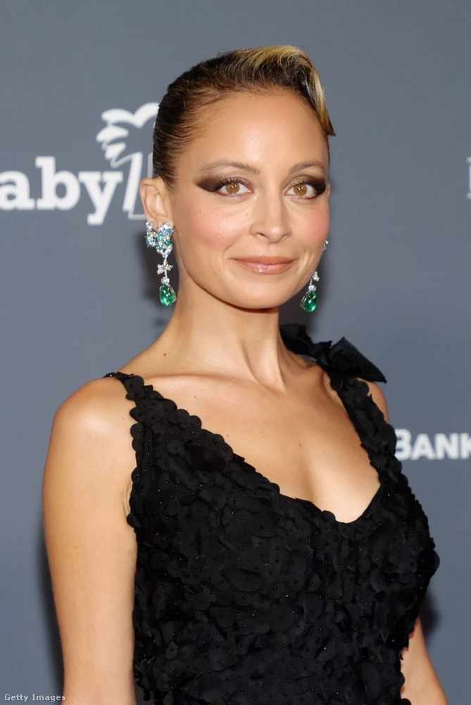 Nicole Richie – Lionel Richie lánya&nbsp;Nicole Richie a 2000-es évek elején botrányairól és zűrös életmódjáról vált híressé, ami miatt több alkalommal is a rendőrség látókörébe került