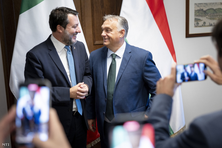 Orbán Viktor miniszterelnök, a Fidesz elnöke (j) fogadja Matteo Salvini olasz miniszterelnök-helyettest infrastrukturális és közlekedési minisztert, a Liga párt vezetőjét a Karmelita kolostorban 2024. szeptember 20-án