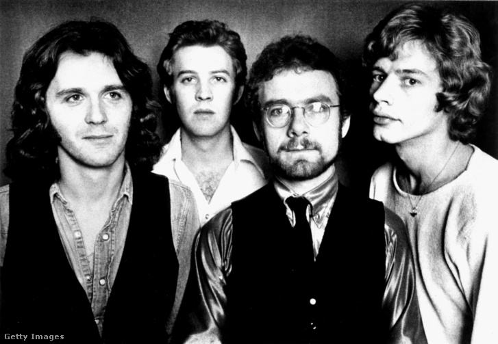 King Crimson 1974-ben. John Wetton, David Cross, Robert Fripp és Bill Bruford