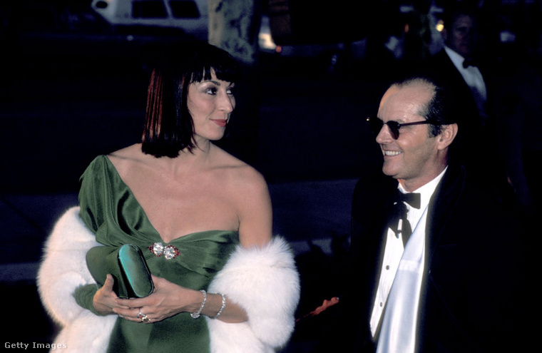 Rebecca Broussard, Jack Nicholson és Anjelica Huston: amikor a hollywoodi álompár egy fiatalabb nő miatt szakít&nbsp;Jack Nicholson és Anjelica Huston kapcsolatát Hollywood egyik legstabilabb és legcsodáltabb románcaként tartották számon a ’70-es és ’80-as években