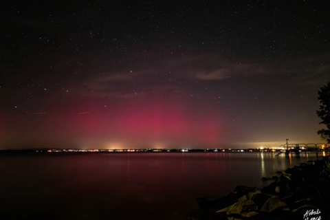 Ismét sarki fény színezte be az eget, ilyen volt a Balatonnál