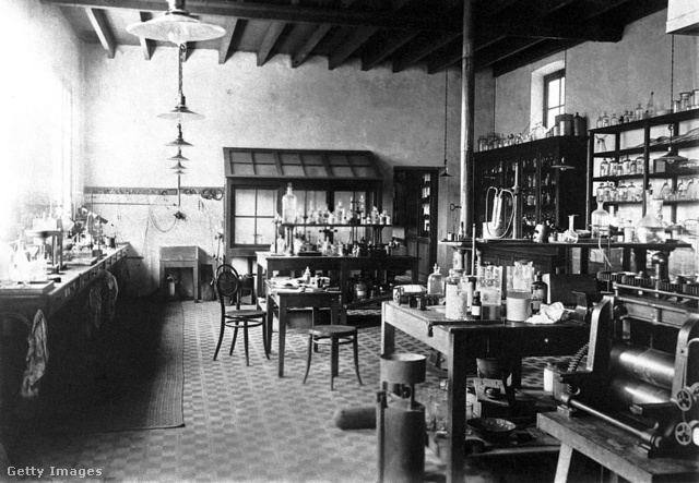 A svéd Alfred Nobel laboratóriuma 1890-ből San Remóban, Olaszországban