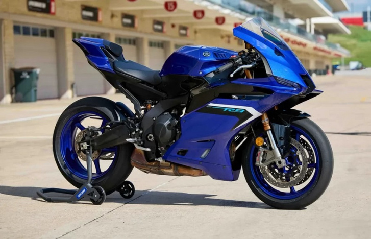 2025-Yamaha-YZF-R9-2025-3