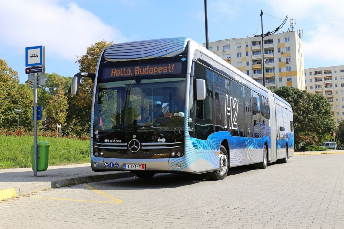 hidrogénbusz 4