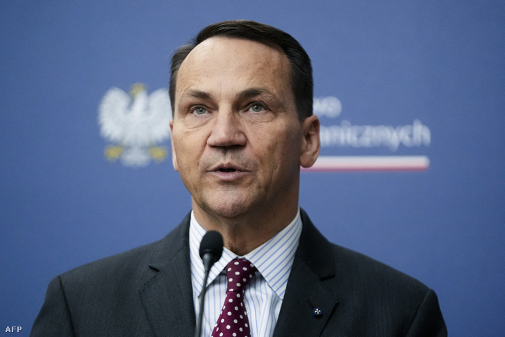 Radoslaw Sikorski lengyel külügyminiszter Varsóban 2024. szeptember 12-én