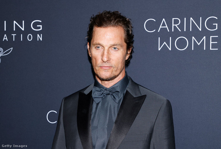  Matthew McConaughey Matthew McConaughey híresen 17 kilót fogyott, hogy eljátszhassa Ron Woodroof szerepét a Mielőtt meghaltam című filmben