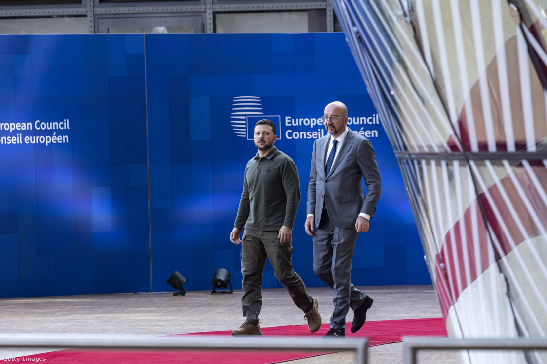 Volodimir Zelenszkij ukrán elnök és Charles Michel, az Európai Tanács elnöke részt vett az Európai Tanács csúcstalálkozóján 2024. június 27-én