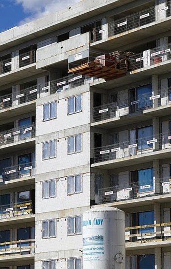 Itt a régóta várt fordulat, felpörgetik a lakásépítéseket