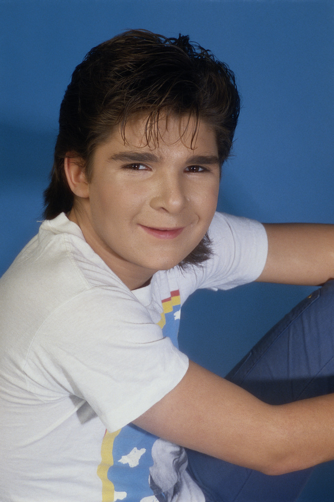 Corey Feldman a 80-as években volt népszerű gyerekszínész, olyan sikerfilmekben játszott szerepeket, mint a Kincsvadászok, az Állj mellém! vagy az Elveszett fiúk.&nbsp;