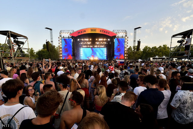 Adóemeléssel pótolnák a Balaton Sound miatti bevételkiesést