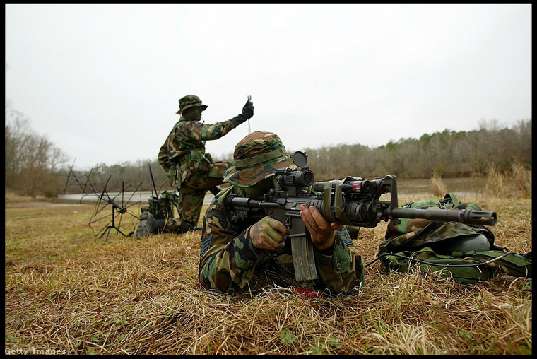 Combat Weathermen – A „harci meteorológusok”&nbsp;Bár nem egy tipikus katonai alakulat, az amerikai Combat Weathermen, vagyis a „harci meteorológusok” csapata fontos szerepet játszik a különleges hadműveletek előkészítésében