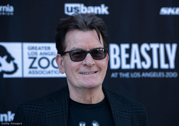 Charlie Sheen Charlie Sheen egykor a legjobban kereső színész volt, de a Két pasi – meg egy kicsi című sorozatot végül óriási botrány közepette kellett otthagynia