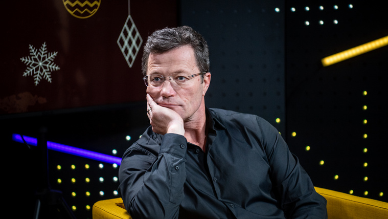 Öt év házasság után elválik a feleségétől Stohl András