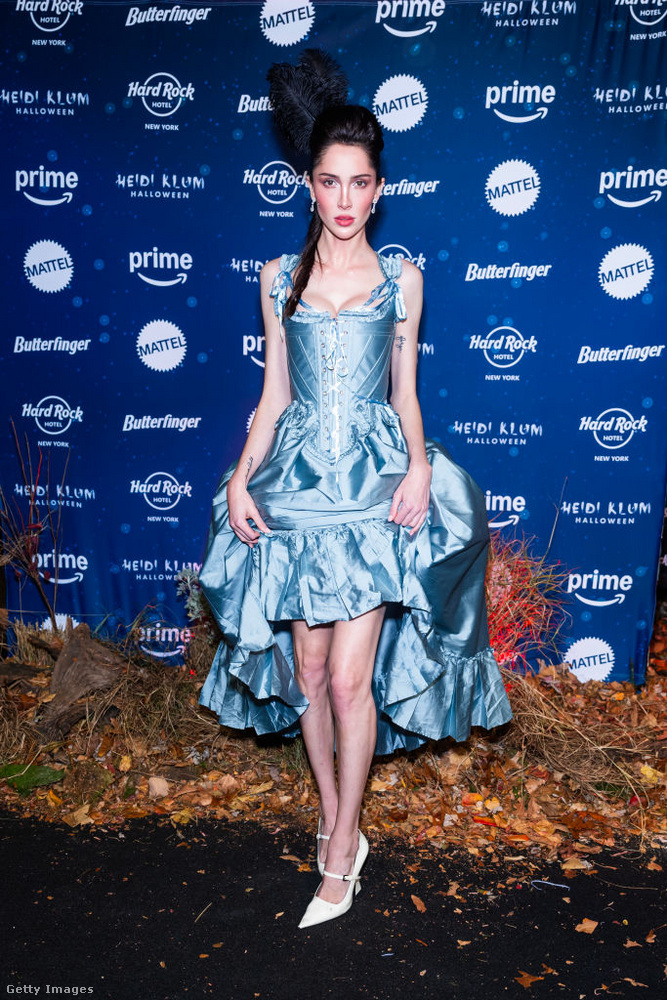 Teddy Quinlivan&nbsp;Egy elegáns, viktoriánus stílusú ruhában tündökölt Heidi Klum Halloween-partiján