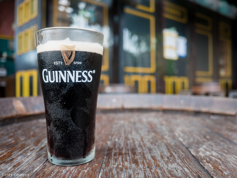 A Guinness, mint egészségügyi ital: a sör, amit még a kismamáknak is ajánlottak&nbsp;Az 1920-as évek Írországában a Guinness sört nemcsak egy könnyed kikapcsolódásért fogyasztották, hanem egészséges italként is kezelték