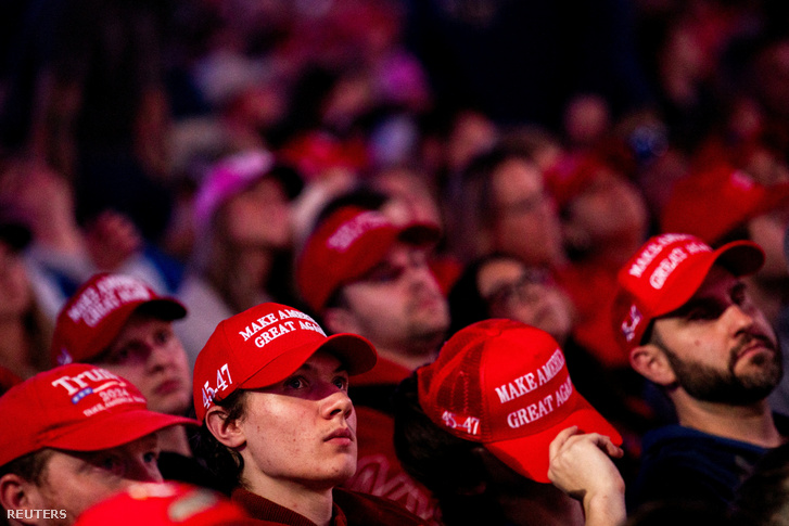 Trump támoghatói kampánygyűlésen a Michigan állambeli Grand Rapidsban, az Egyesült Államokban 2024. november 4-én