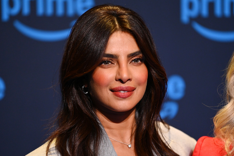 Priyanka Chopra,miután megnyerte a Miss World-öt, elkezdte építeni színész karrierjét