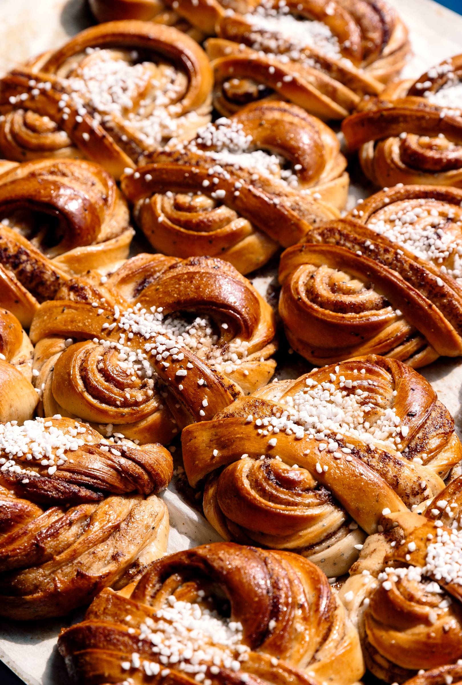 Kelt-tesztas-sutemenyek-sved-fahejas-csiga-kanelbullar