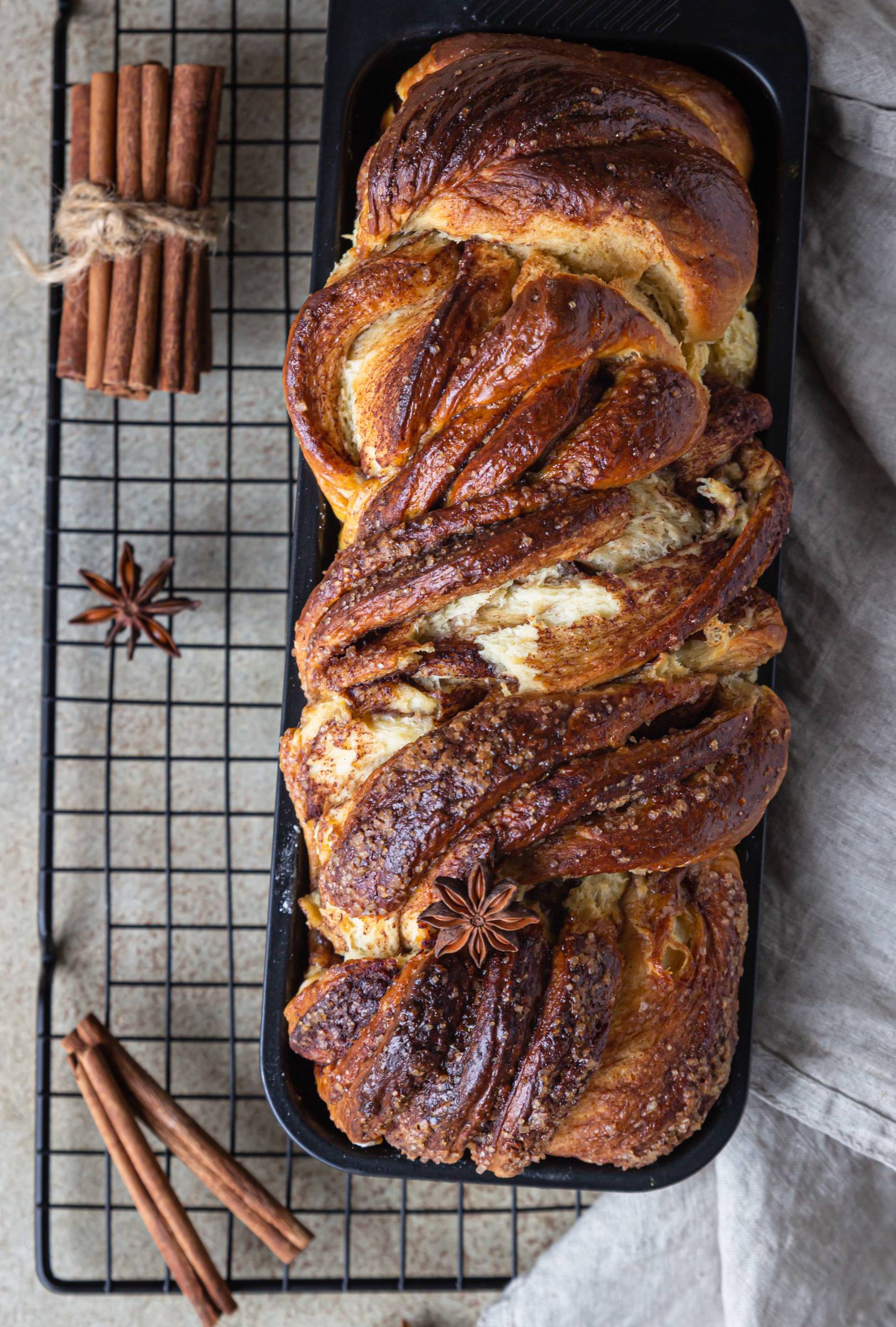 Kelt-tesztas-sutemenyek-fahejas-babka