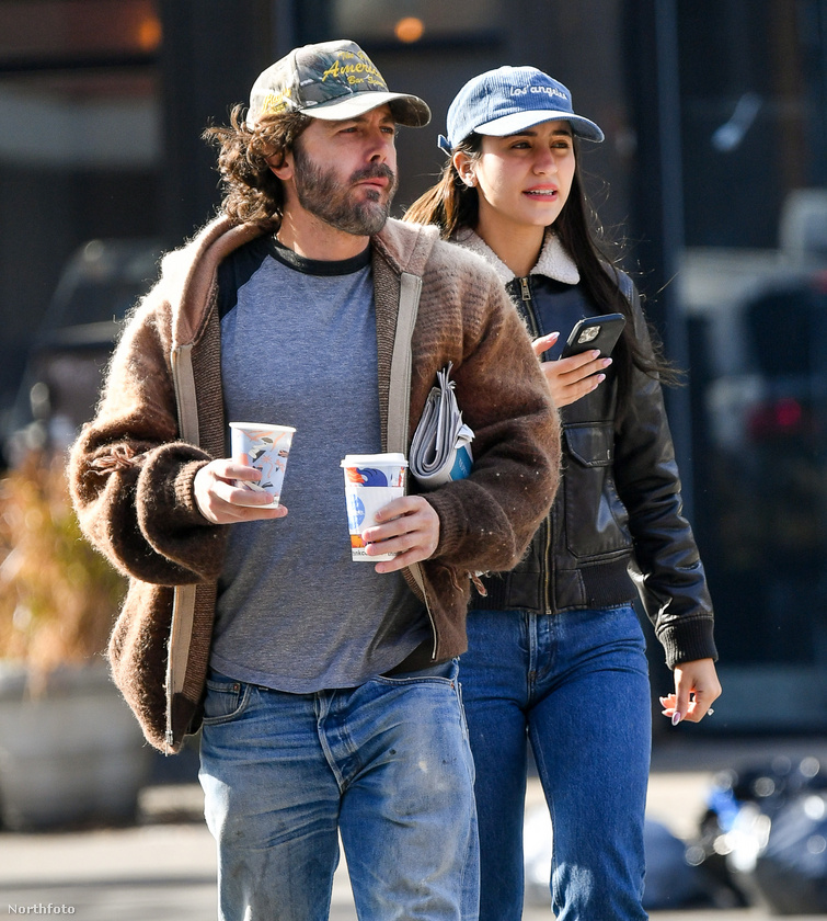 Casey Affleck ugyan sokkal kevesebbet szerepel a bulvárlapokban mint bátyja, Ben, de azért a lesifotósok őt is csőre töltött kamerákkal várják, ha felbukkan valahol