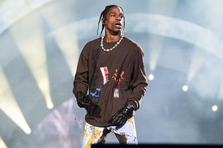 Bár Travis Scott egy hónappal az eset után egy interjúban tagadta, hogy tudott volna arról, hogy a tömeg bajba került, az Instagramon bejelentette, hogy egy többszintű, fiatalokat célzó kezdeményezésen dolgozik, amely ösztöndíjaktól kezdve, mentális egészségügyi forrásokon, kreatív tervezőközponton és persze a rendezvények biztonságán alapul