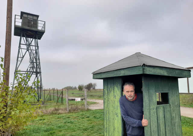 A vasfüggöny előtt a határ még nem jelentett áthághatatlan akadályt