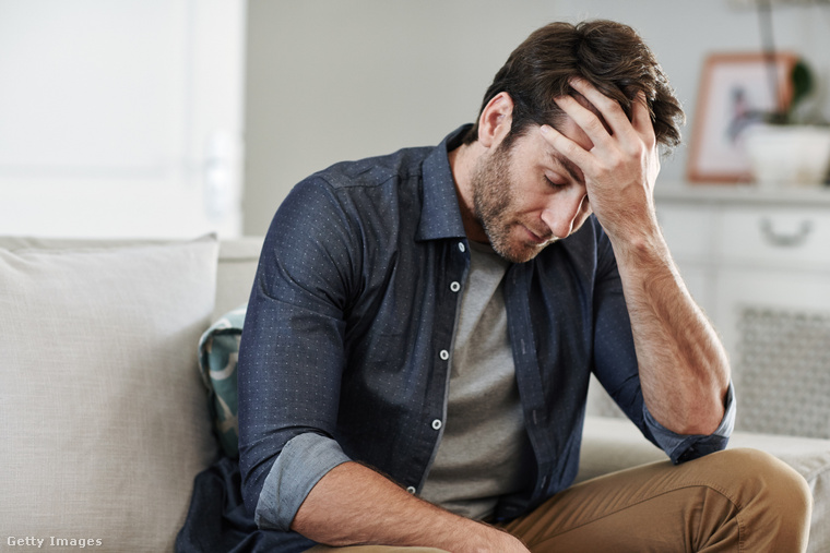 Ha a stressz tünetei olyan mértékben állandósulnak, hogy az életminőséget is jelentősen befolyásolják, érdemes szakember segítségét kérni. (Fotó: Goodboy Picture Company / Getty Images Hungary)