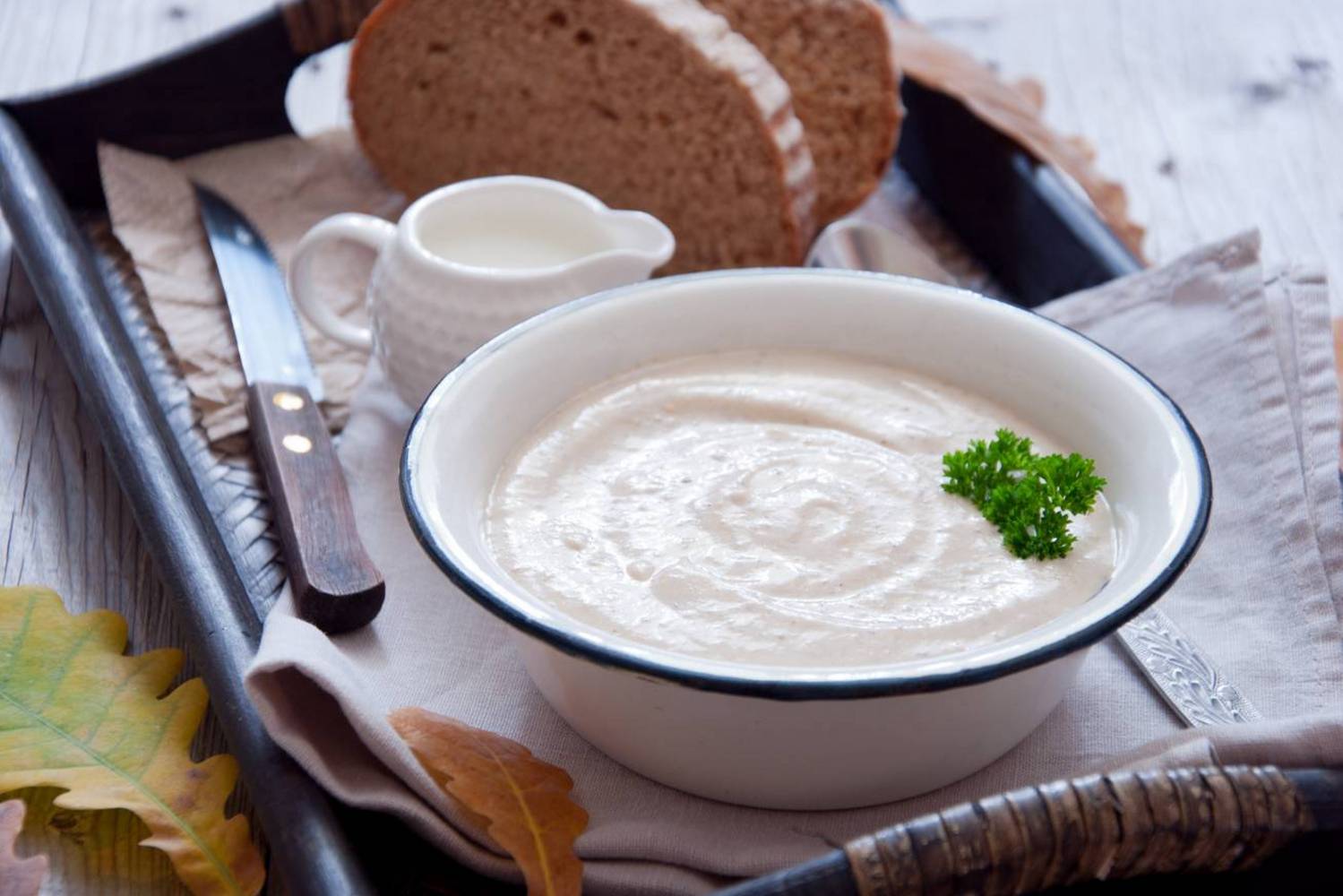 A csicsókából készült könnyed és tápláló krémleves tökéletes választás hűvös napokra, ráadásul tele van vitaminokkal, rostokkal és ásványi anyagokkal - a receptért kattints ide!