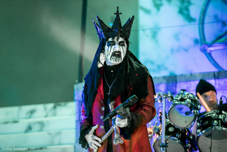 King Diamond – A színpad horrorikonja&nbsp;King Diamond neve egyet jelent a sötét metál és a színházias horror világával