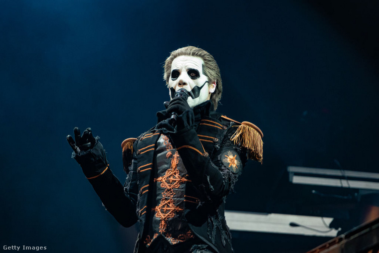 Papa Emeritus IV – A Ghost titokzatos vezére&nbsp;Tobias Forge, a svéd Ghost zenekar alapítója és frontembere, a misztikum és a színház mestere