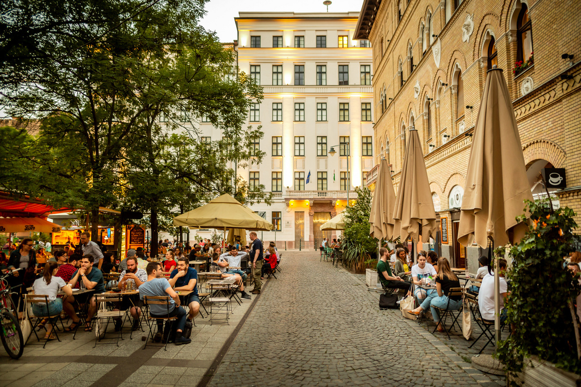 Mikszáth tér