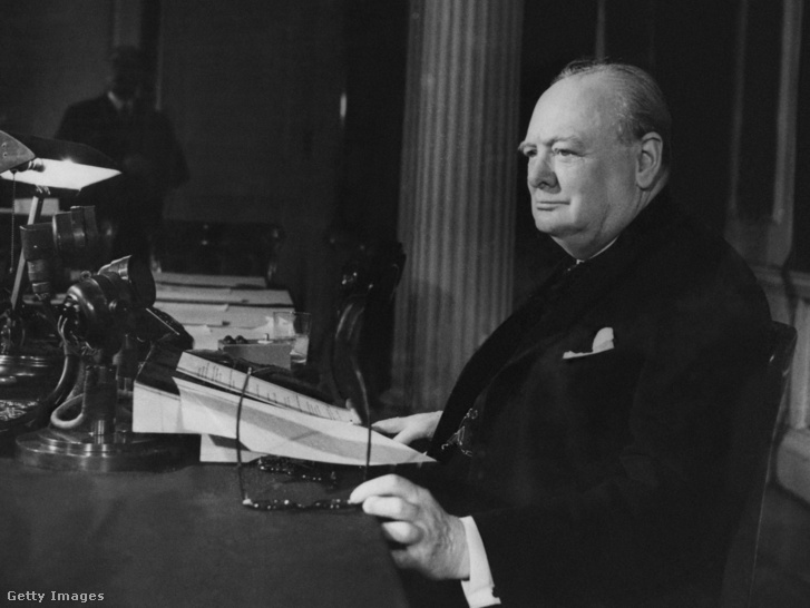 Winston Churchill 1945. május 8-án