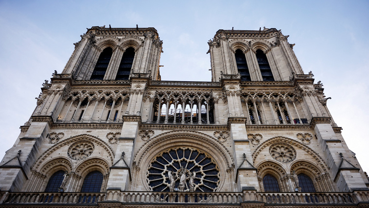 Lenyűgöző látványt nyújt a felújított Notre-Dame