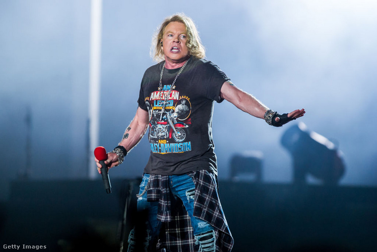 Axl Rose fenyegetőzése egy ikonikus koncerten&nbsp;1989-ben a Guns N’ Roses a Rolling Stones vendégeként lépett fel, ám a zenekar drog- és alkoholfüggősége Axl Rose-t annyira felzaklatta, hogy élő adásban jelentette be: ez lesz az utolsó fellépésük